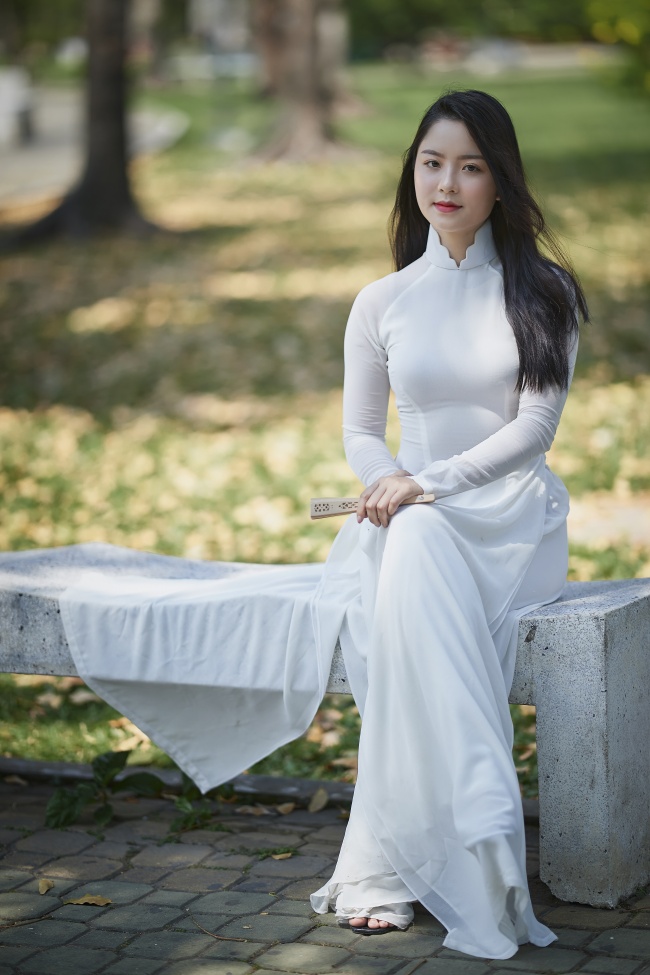 弹壳与香水